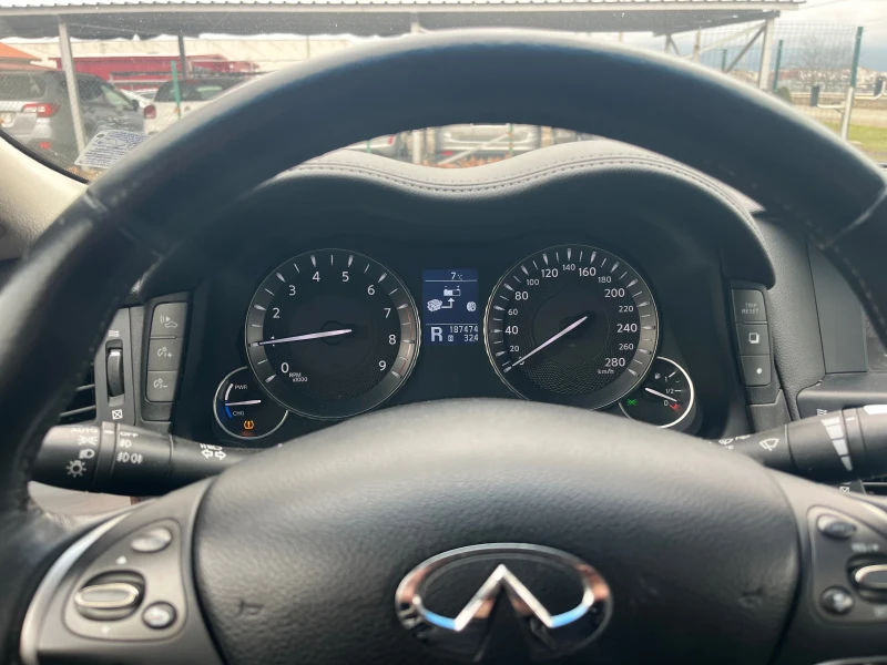 Infiniti M HYBRID, снимка 14 - Автомобили и джипове - 53292160