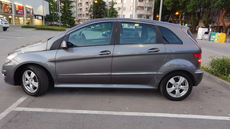 Mercedes-Benz B 180, снимка 4 - Автомобили и джипове - 53500196