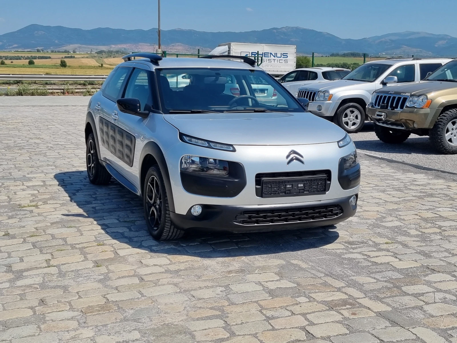 Citroen C4 Cactus 1.2i 82 к.с. ЕВРО 6В - изображение 3