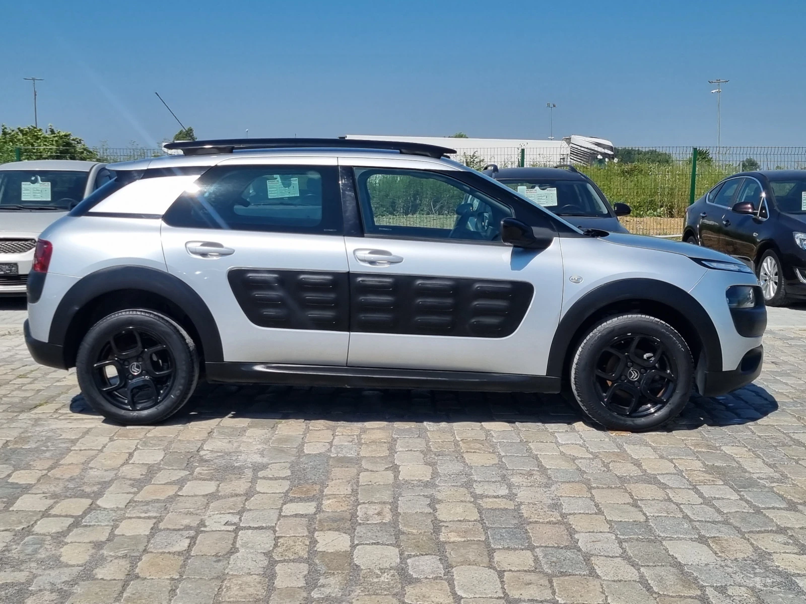 Citroen C4 Cactus 1.2i 82 к.с. ЕВРО 6В - изображение 5