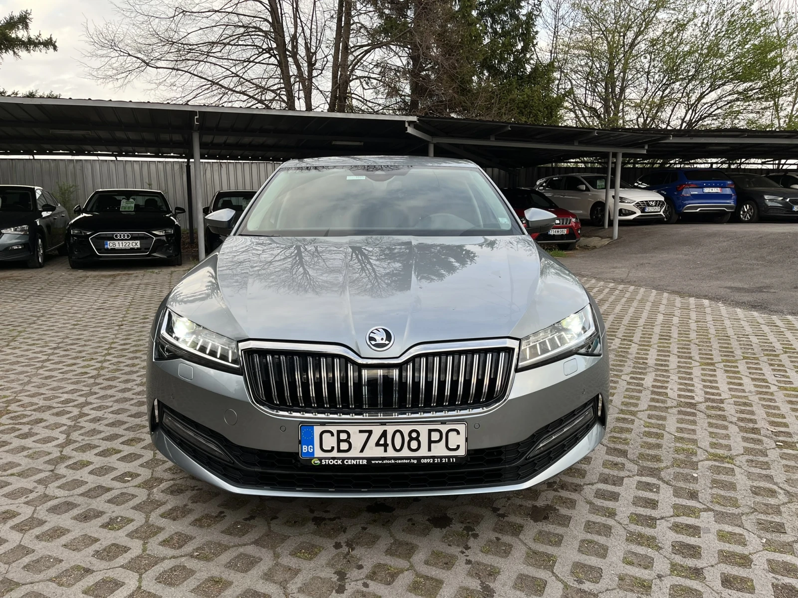 Skoda Superb 2.0 TDI Facelift в гаранция 63000 КМ - изображение 2