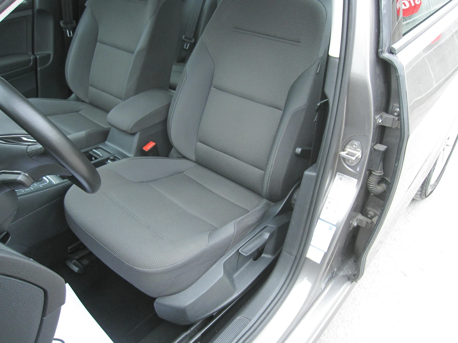 VW Golf Автомат, 1, 6-TDI - изображение 10