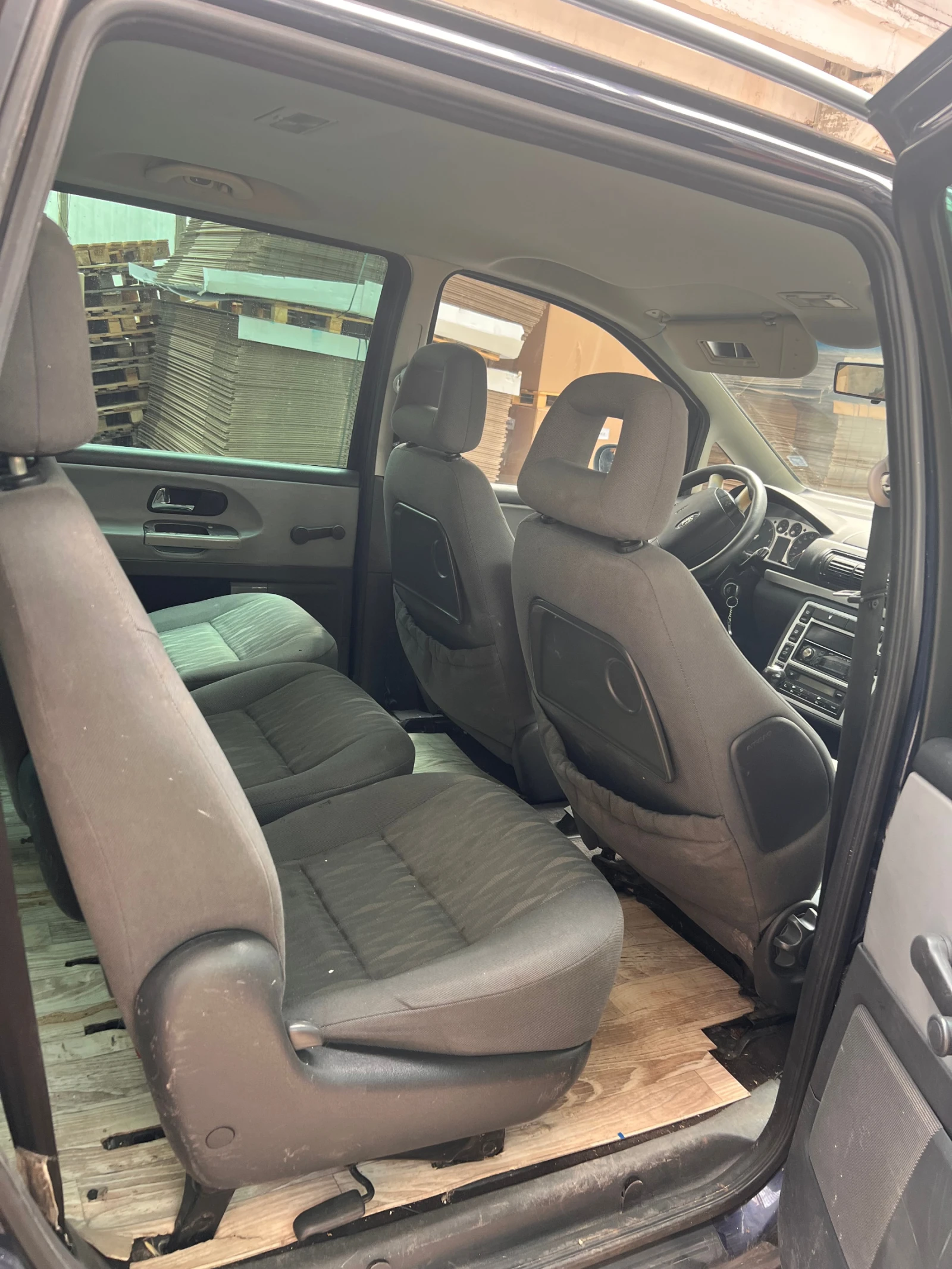 Ford Galaxy  - изображение 3
