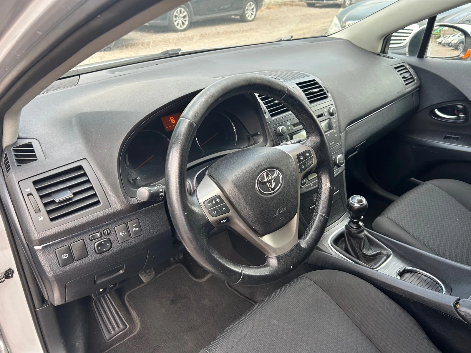 Toyota Avensis 2.2d-4d 150k.s. - изображение 9