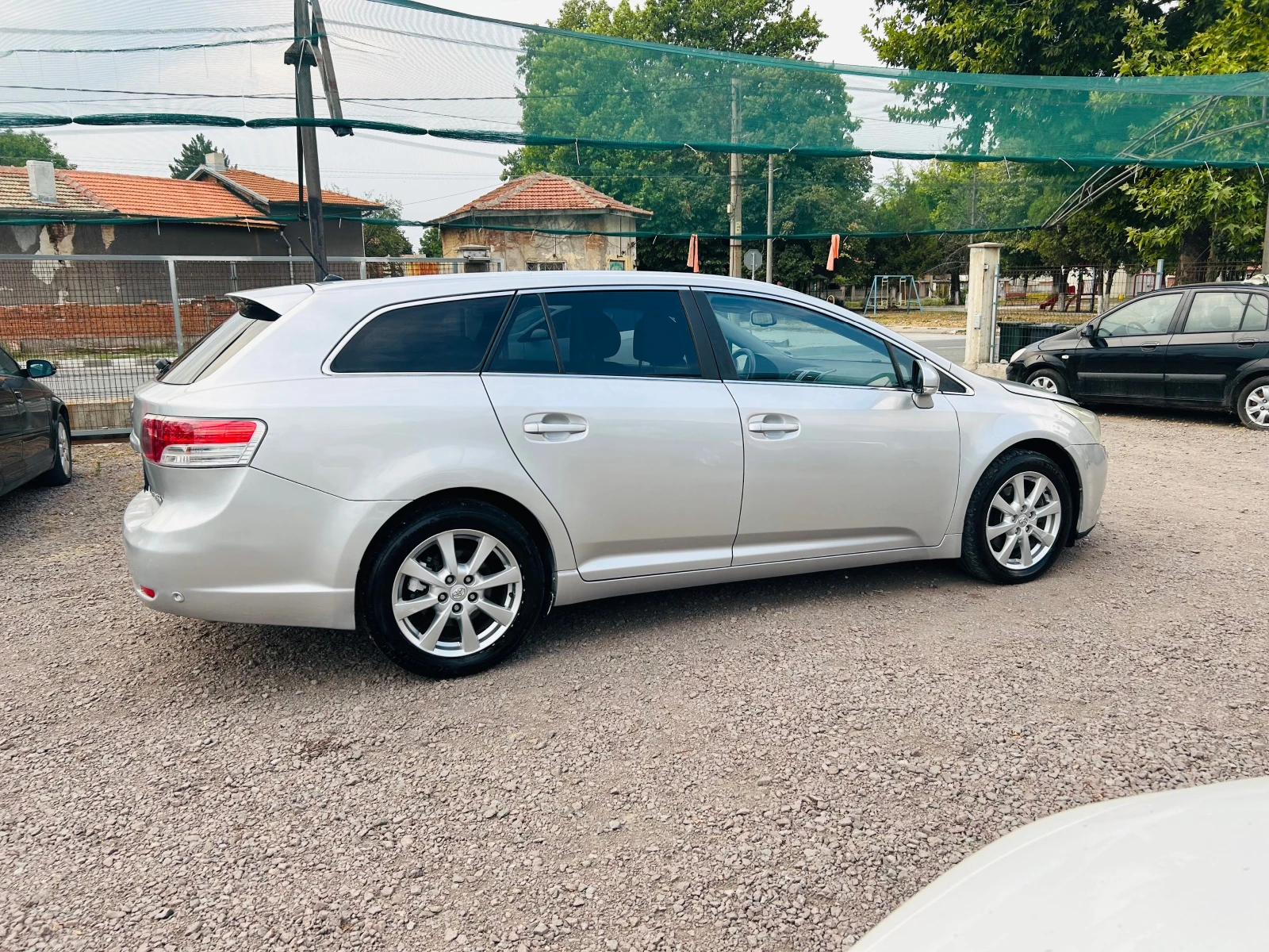 Toyota Avensis 2.2d-4d 150k.s. - изображение 8