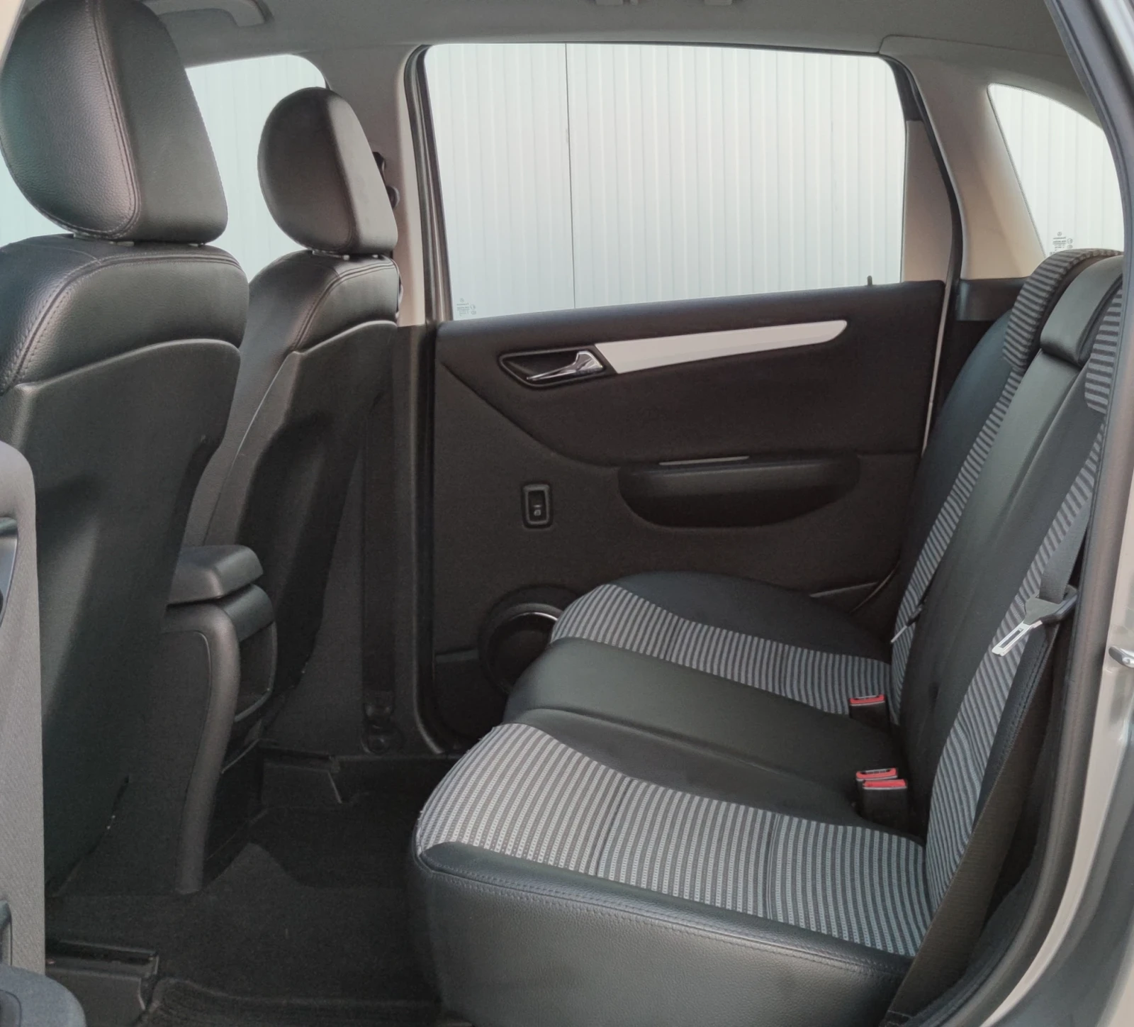 Mercedes-Benz B 150 1.5i* 95.*  | Mobile.bg   12