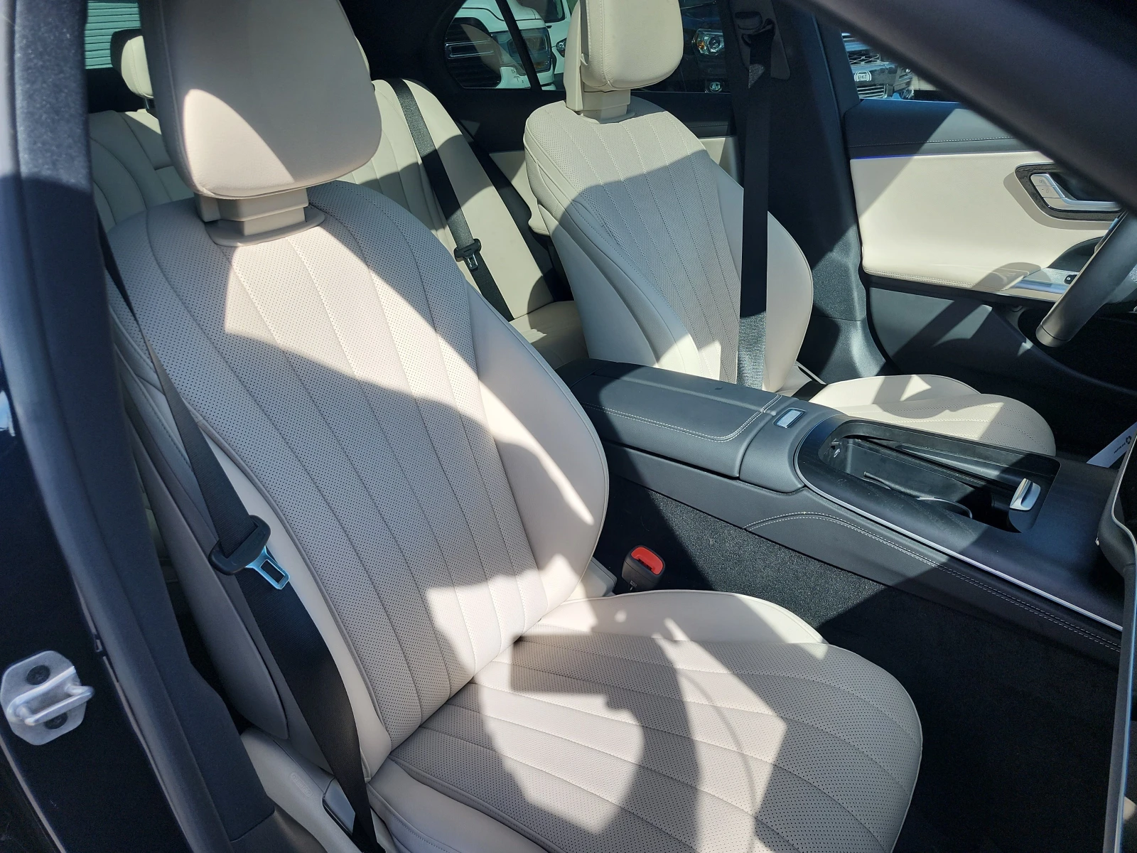 Mercedes-Benz E 450 CARFAX * * АВТО КРЕДИТ * *  - изображение 9