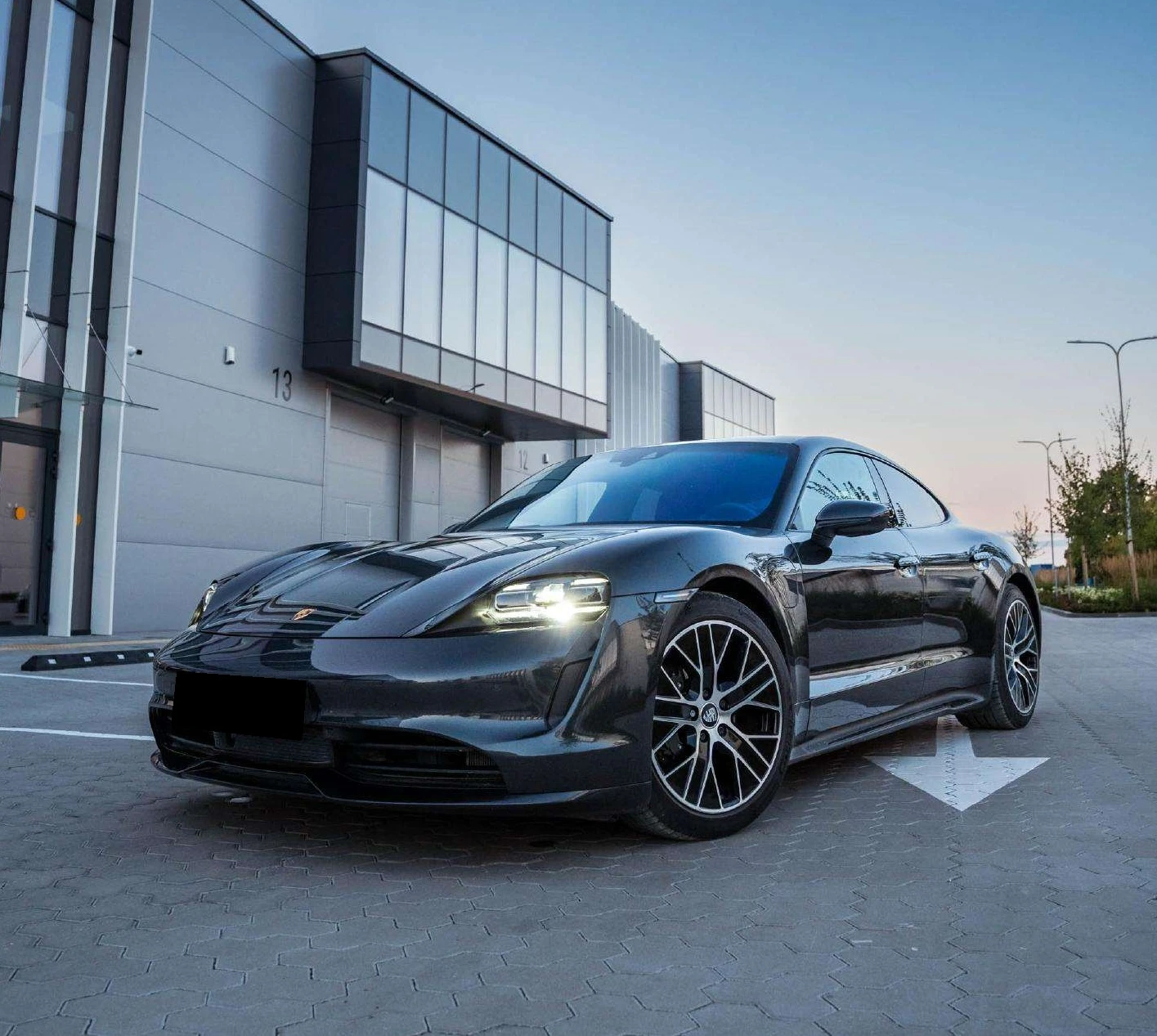 Porsche Taycan | Mobile.bg   1
