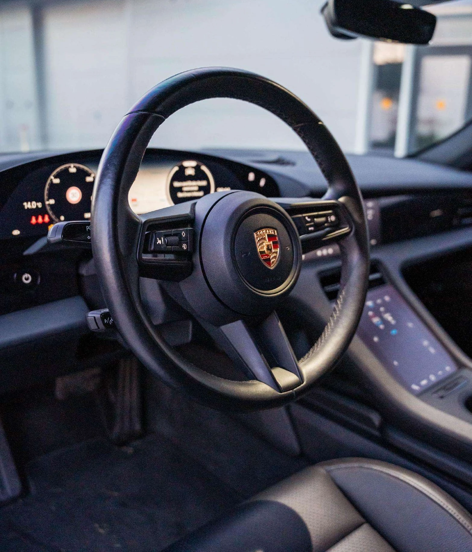 Porsche Taycan | Mobile.bg   6