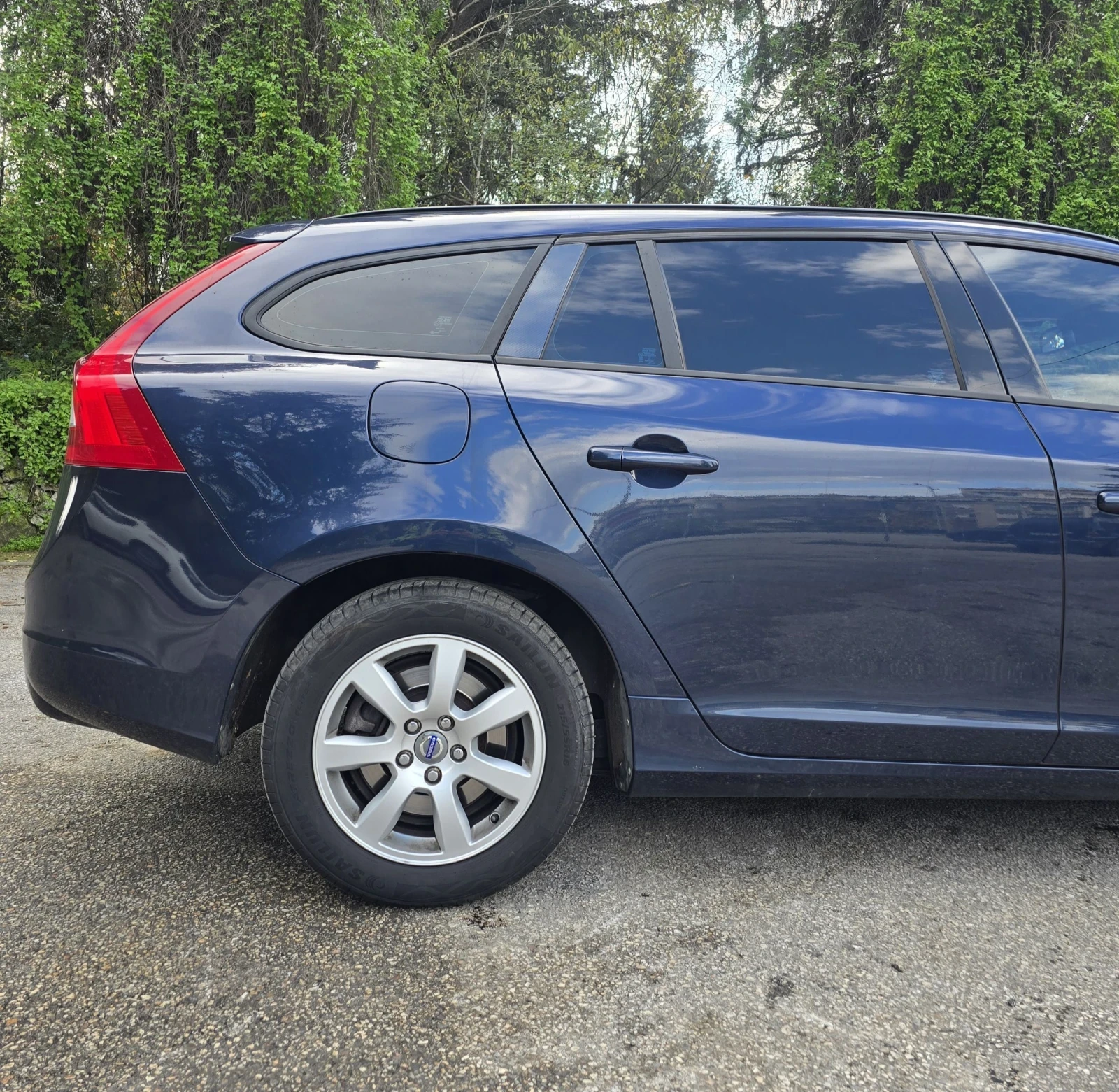 Volvo V60 2.0D - изображение 4