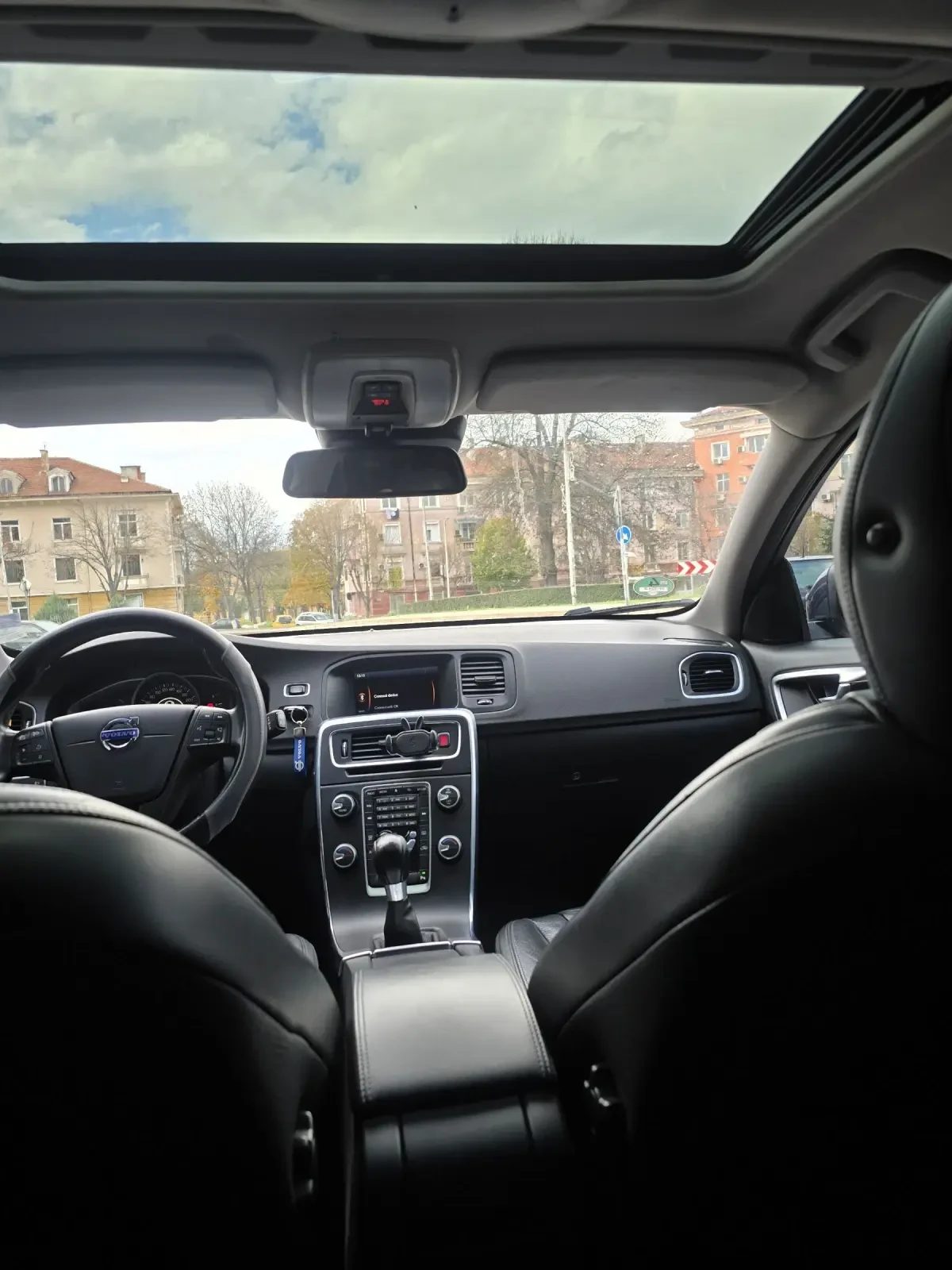 Volvo V60 2.0D - изображение 10