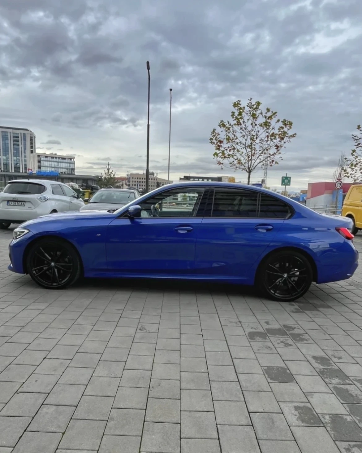 BMW 320 2.0d XDrive Гаранция - изображение 2