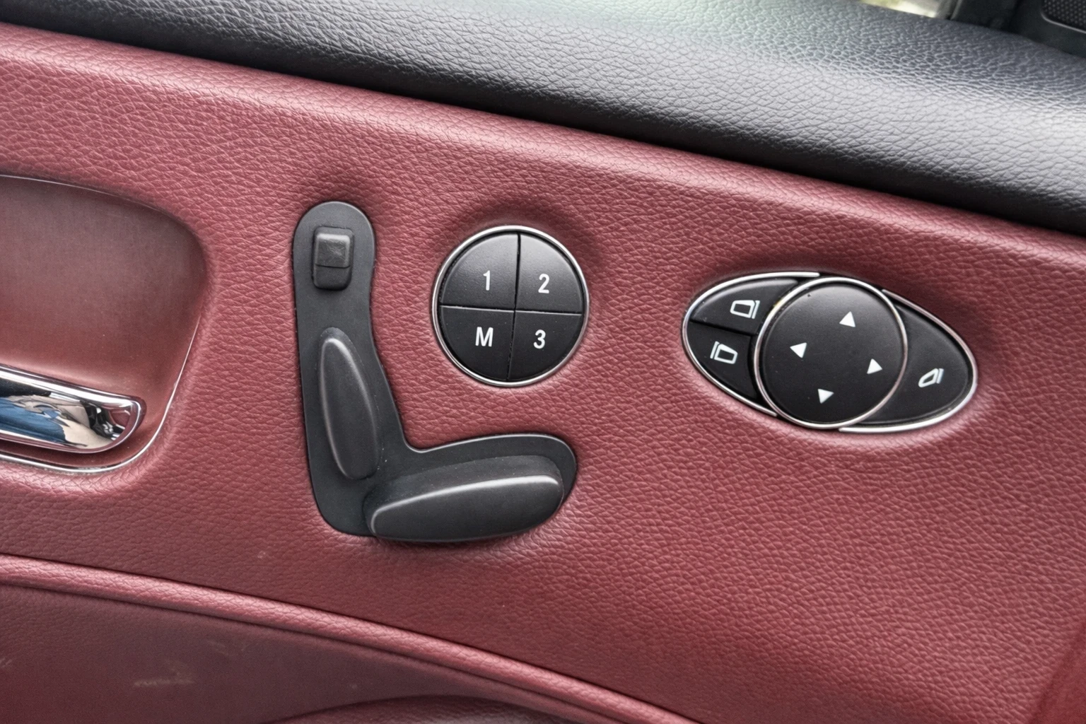 Mercedes-Benz CLS 320 Face-lift 2008 г. Start-stop keyless , снимка 12 - Автомобили и джипове - 53917827