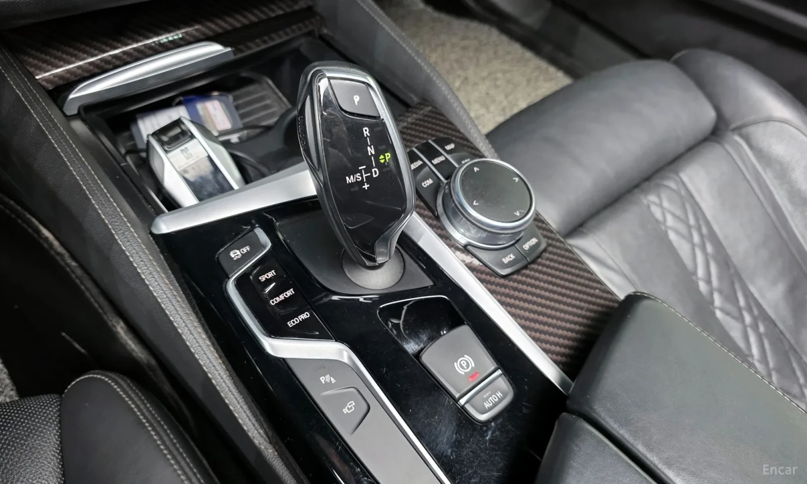 BMW 520 M PACK * HEAD-UP * ОБДУХВАНЕ * 360 КАМЕРИ, снимка 12 - Автомобили и джипове - 54263677