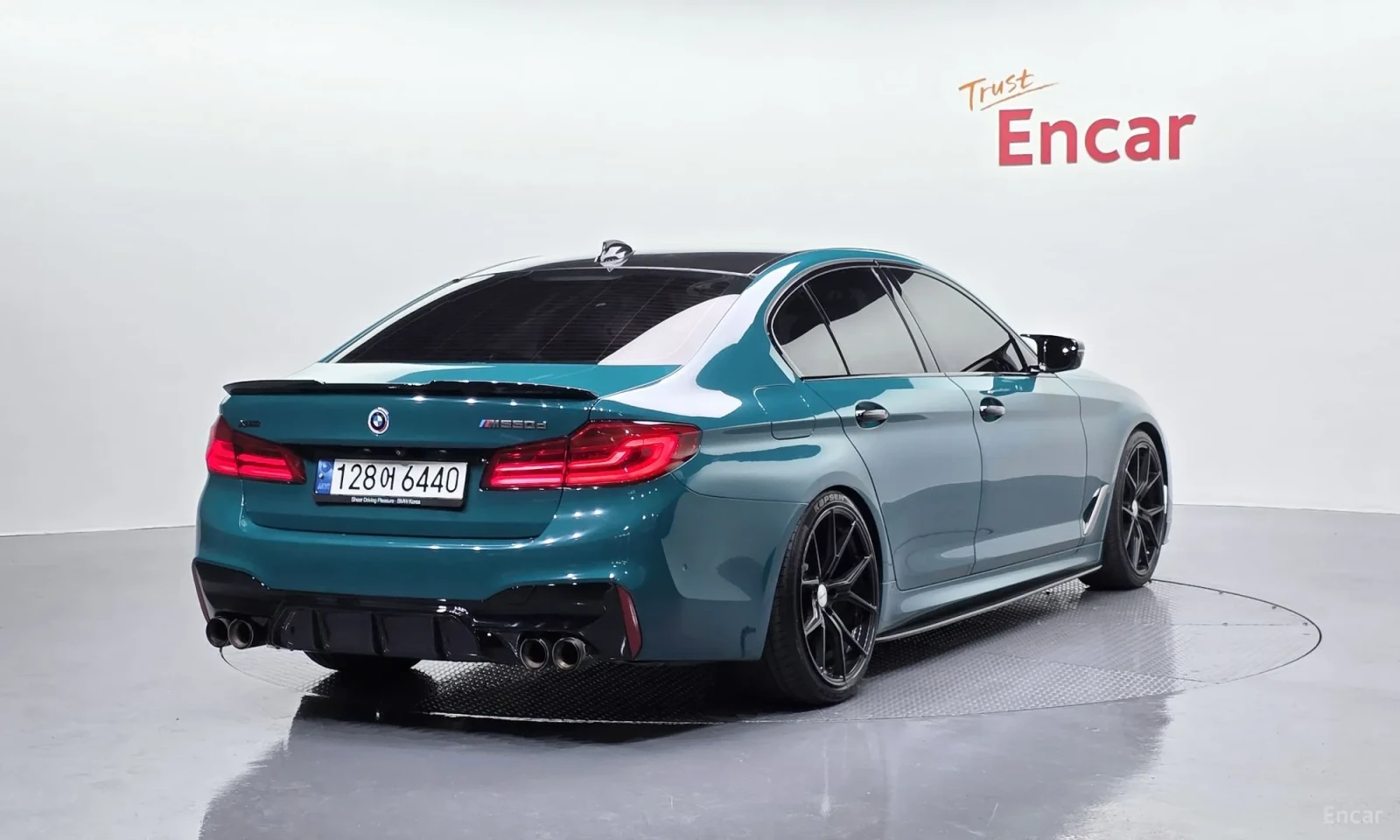 BMW 520 M PACK * HEAD-UP * ОБДУХВАНЕ * 360 КАМЕРИ, снимка 4 - Автомобили и джипове - 54263677