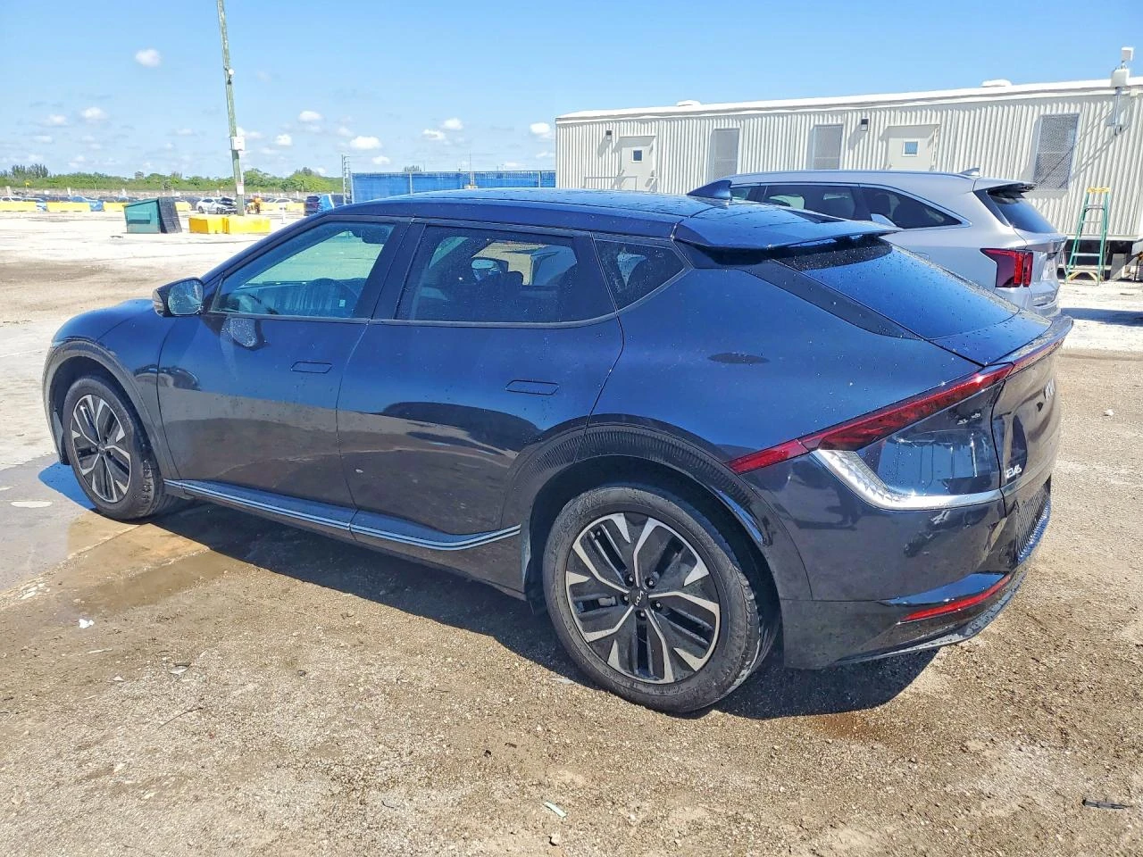 Kia EV6 0.0l Wind, снимка 2 - Автомобили и джипове - 54460380