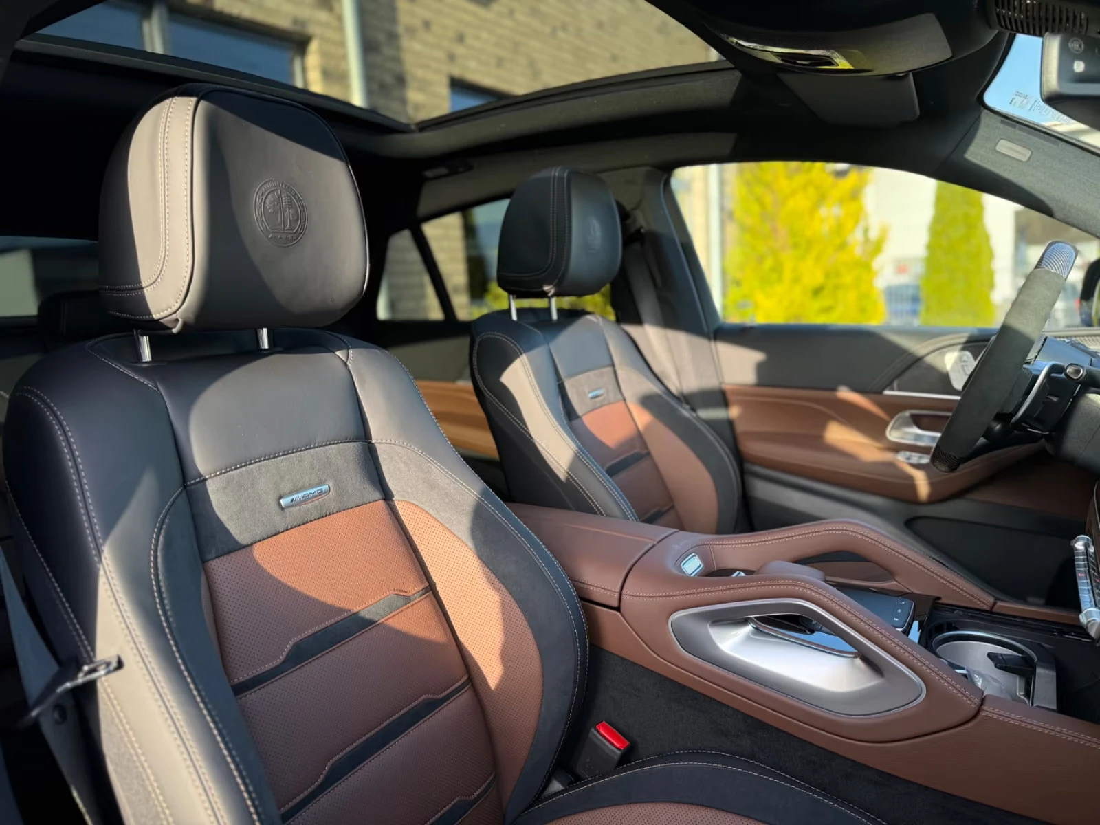 Mercedes-Benz E 53 AMG НОВ!COUPE/HUD/PANO/BURM/CARBON/NIGHT/4M+ /642z, снимка 12 - Автомобили и джипове - 55432832