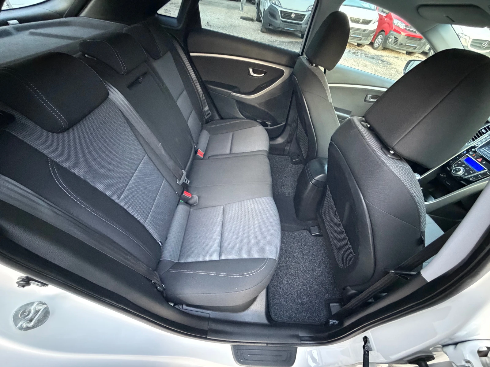 Hyundai I30 1.4DIESEL* LED* KLIMA* EVRO5, снимка 8 - Автомобили и джипове - 55453718
