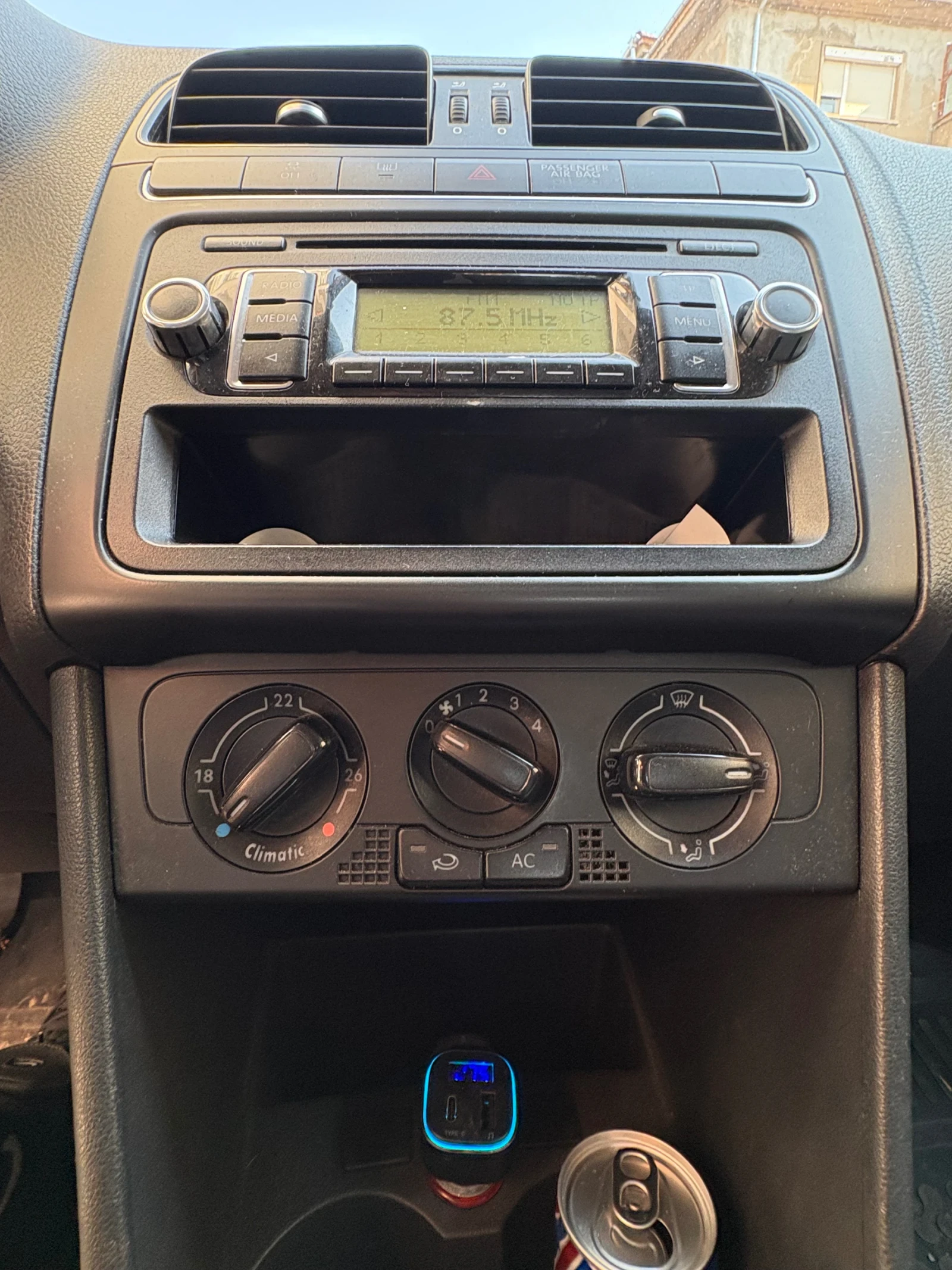 VW Polo, снимка 8 - Автомобили и джипове - 55554522