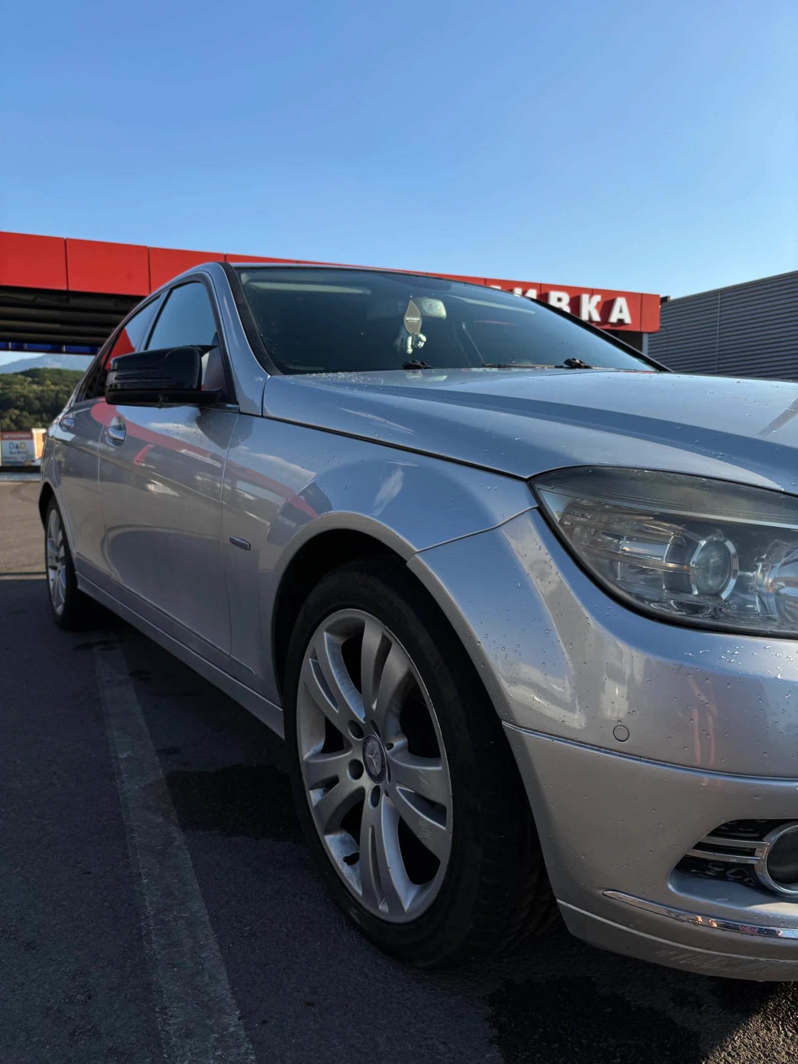 Mercedes-Benz C 220, снимка 8 - Автомобили и джипове - 55619053