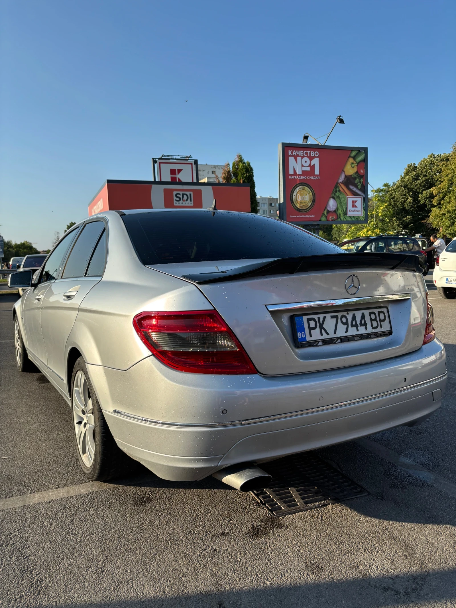 Mercedes-Benz C 220, снимка 6 - Автомобили и джипове - 55619053