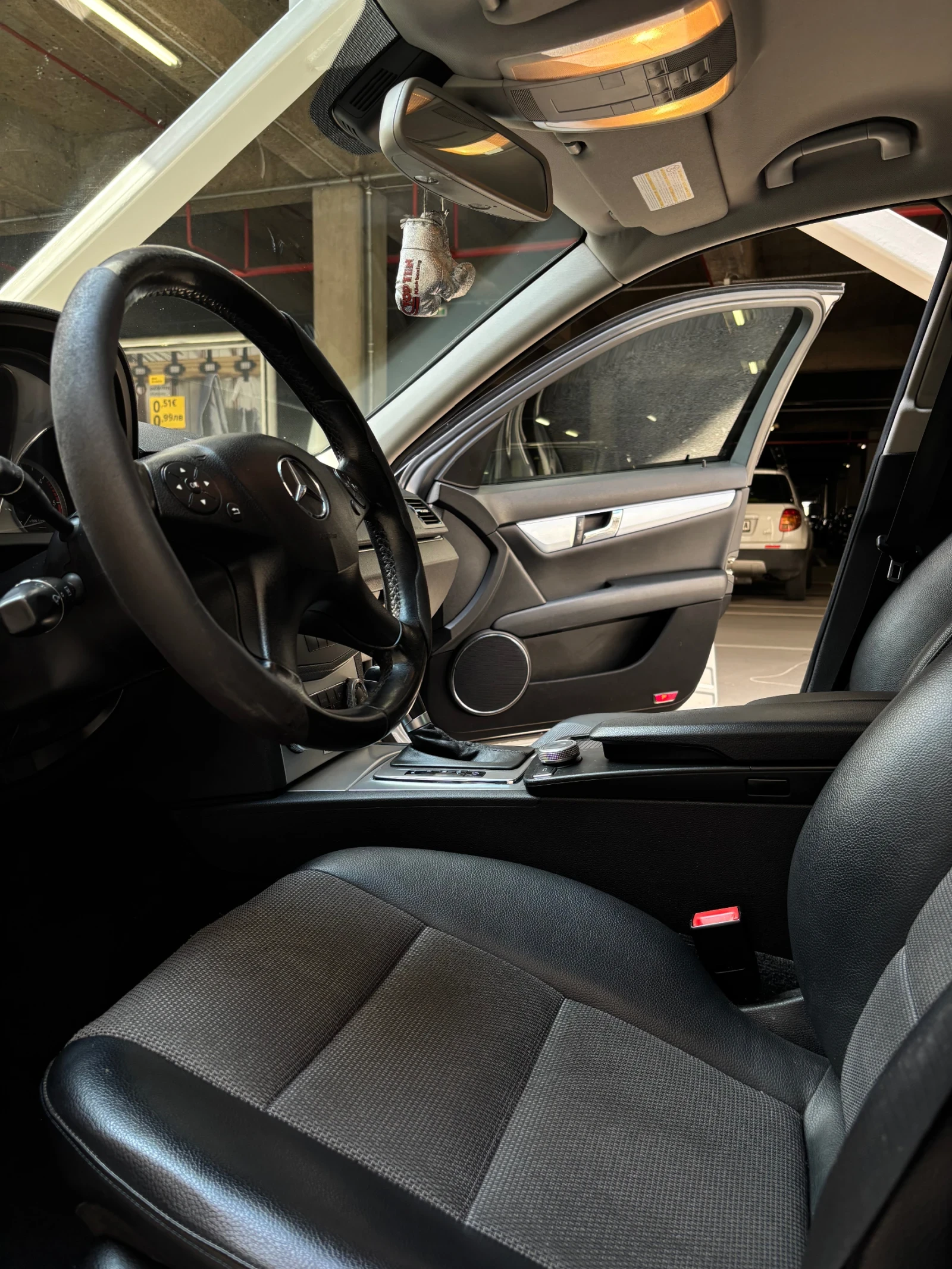 Mercedes-Benz C 220, снимка 15 - Автомобили и джипове - 55619053