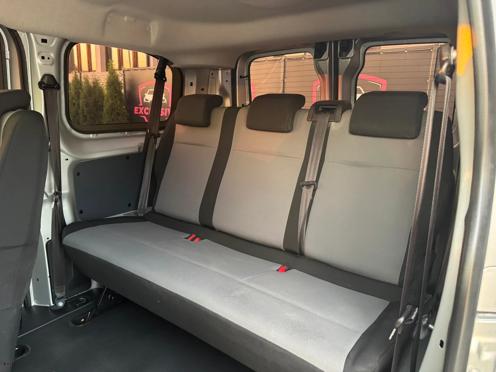 Peugeot Traveler 1.6HDI 9-МЕСТА, снимка 14 - Автомобили и джипове - 55628442