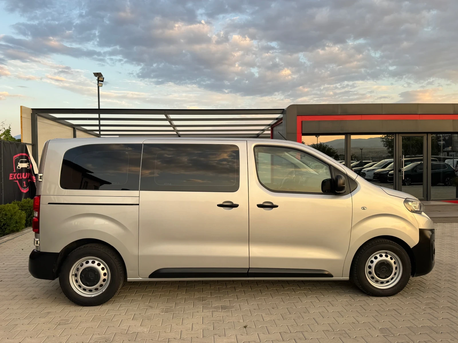 Peugeot Traveler 1.6HDI 9-МЕСТА, снимка 6 - Автомобили и джипове - 55628442