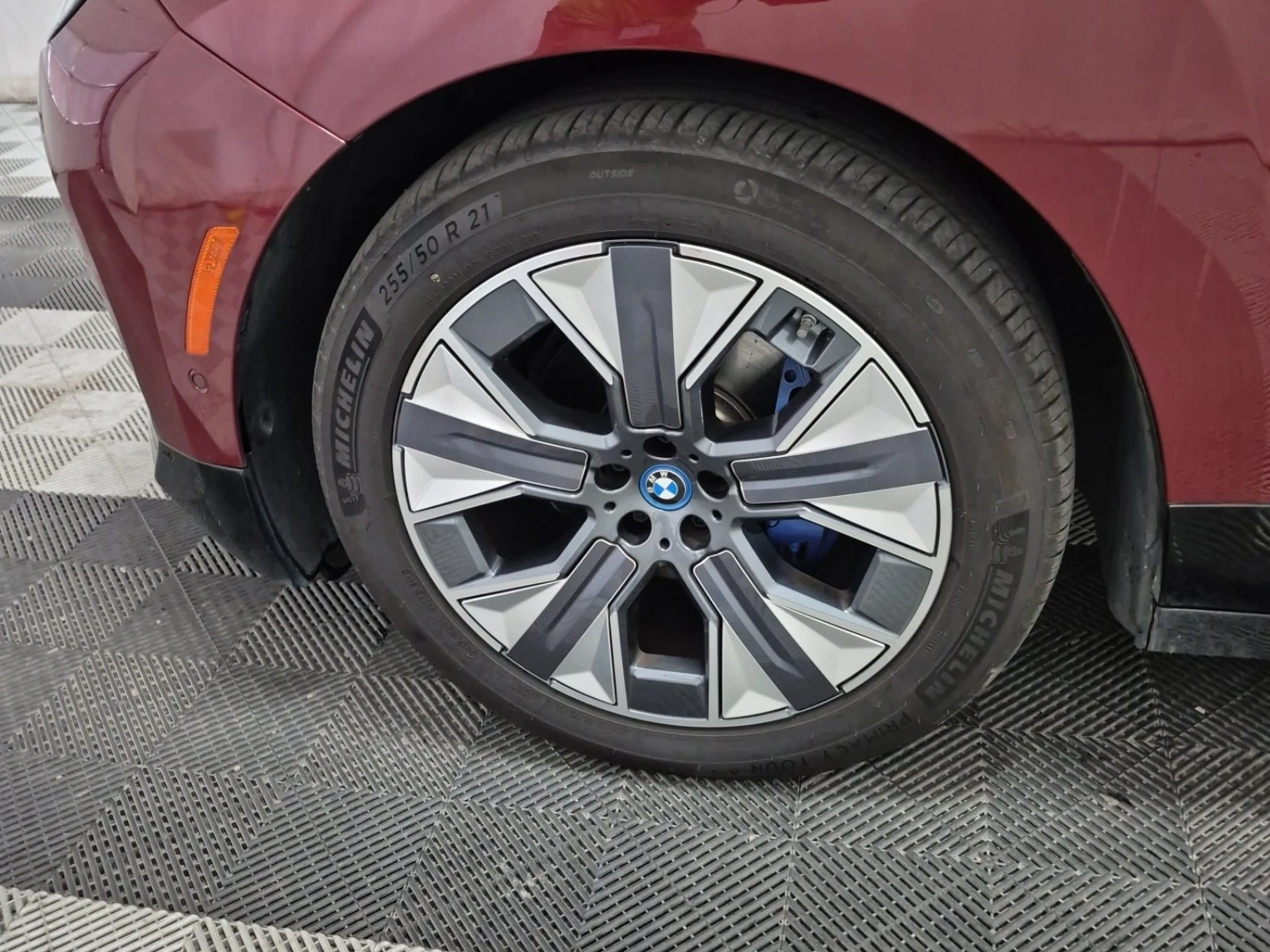 BMW iX XDRIVE50| HAR/KAR| HUD| PANO| 2 КЛЮЧА| , снимка 6 - Автомобили и джипове - 56082539