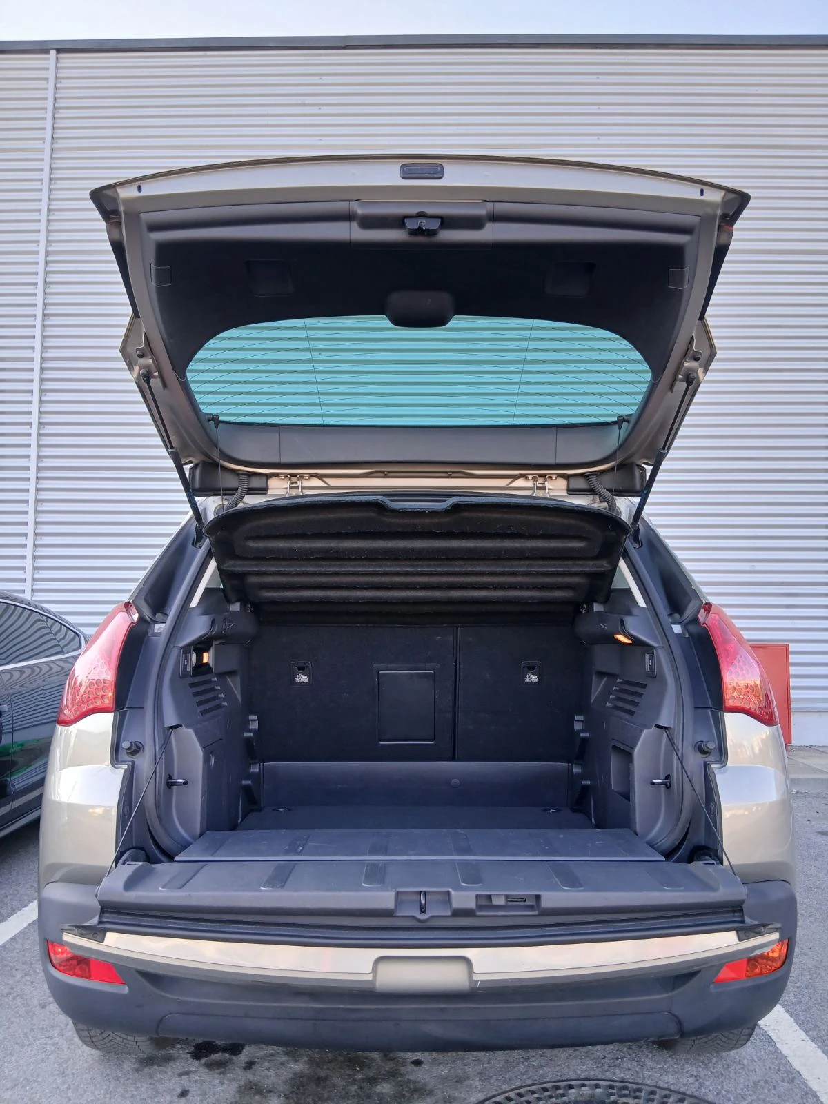 Peugeot 3008, снимка 10 - Автомобили и джипове - 56663558