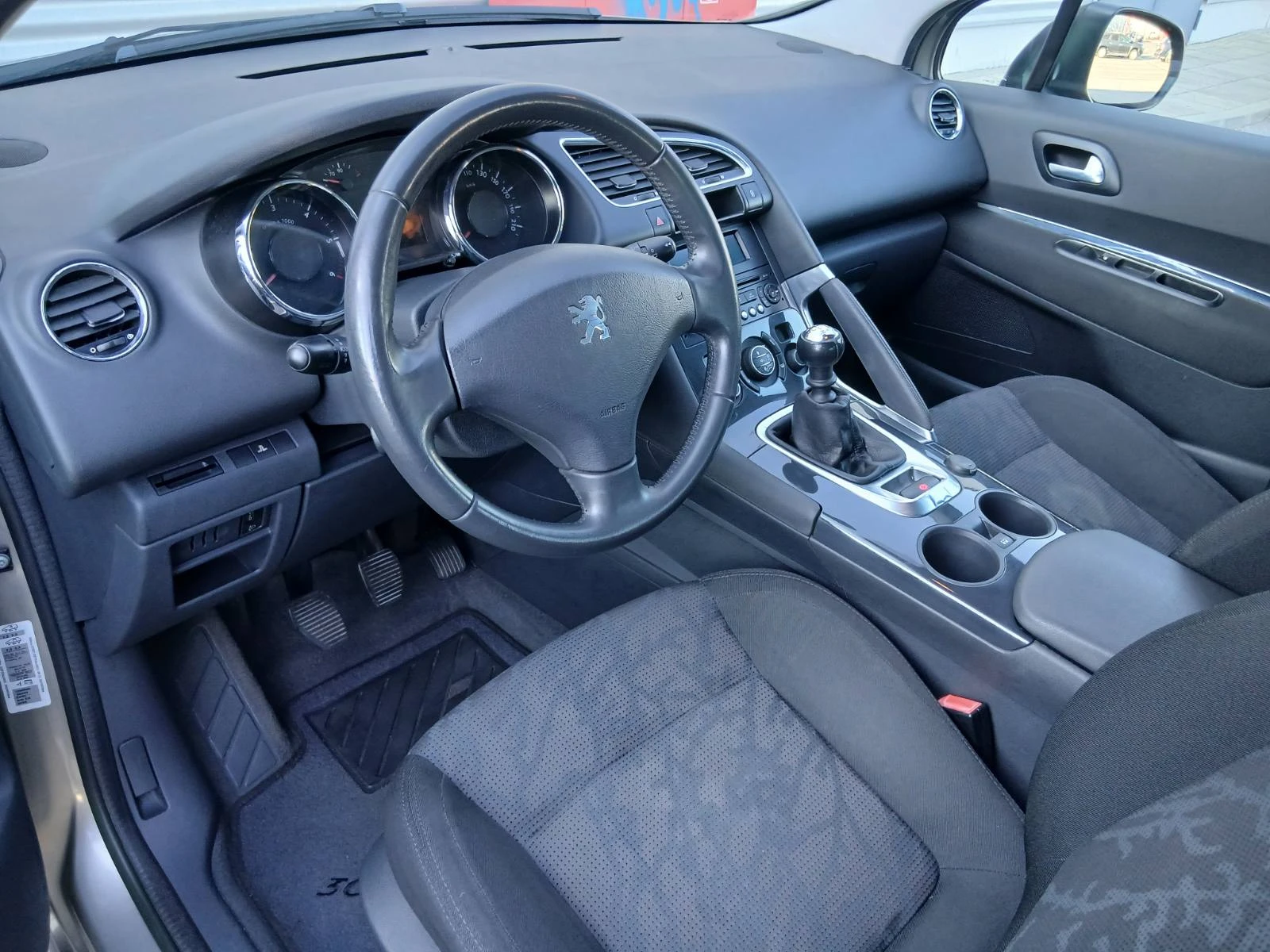 Peugeot 3008, снимка 7 - Автомобили и джипове - 56663558
