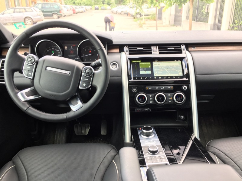 Land Rover Discovery 3.0 TDV6 HSE Luxury Edition, снимка 8 - Автомобили и джипове - 45984844