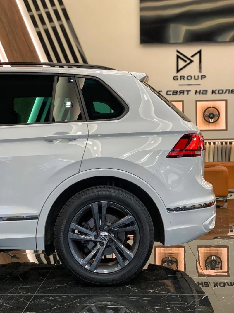 VW Tiguan 2.0 TDI, снимка 5 - Автомобили и джипове - 52694635