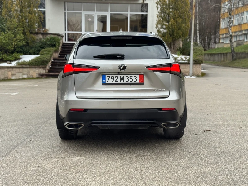 Lexus NX 300 2.0 бензин турбо 4x4, снимка 4 - Автомобили и джипове - 53225577