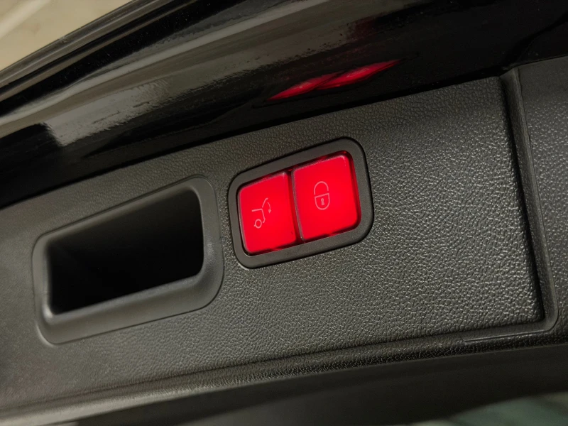 Mercedes-Benz ML 420 Distronic/Keyless/4x4/Full, снимка 15 - Автомобили и джипове - 53596324