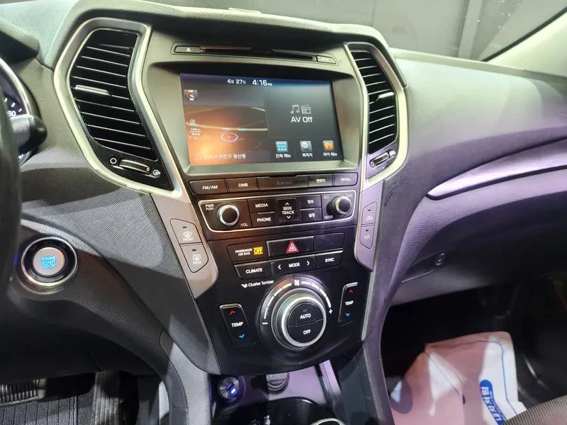 Hyundai Santa fe 2.0, снимка 12 - Автомобили и джипове - 54871651