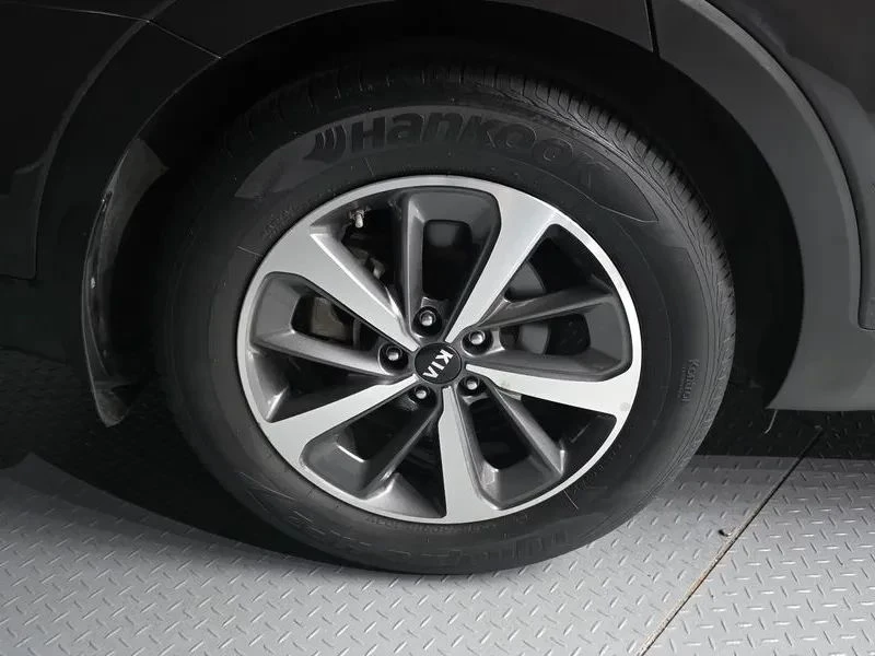 Kia Sorento, снимка 5 - Автомобили и джипове - 56737326