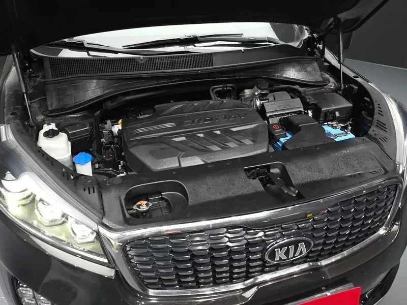Kia Sorento, снимка 6 - Автомобили и джипове - 56737326