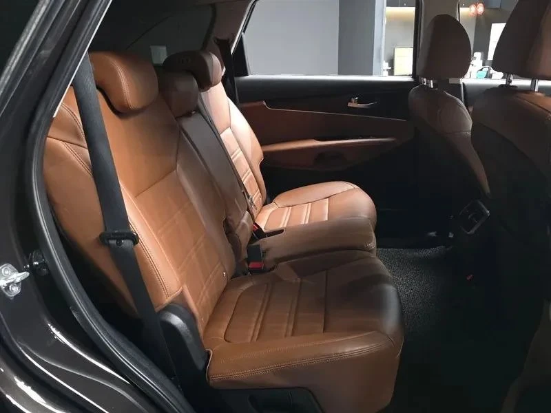 Kia Sorento, снимка 12 - Автомобили и джипове - 56737326