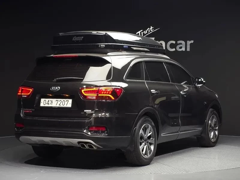 Kia Sorento, снимка 2 - Автомобили и джипове - 56737326