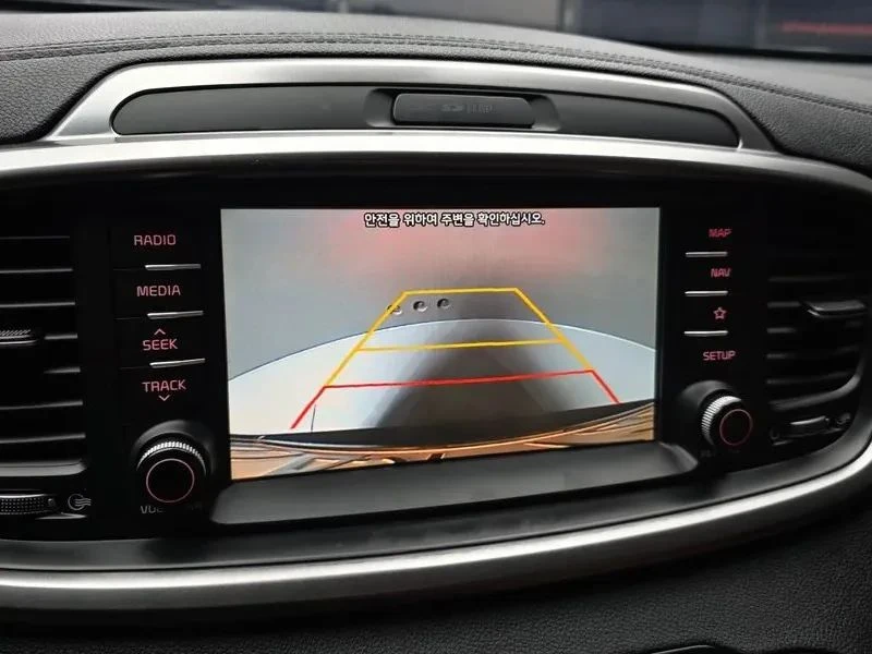 Kia Sorento, снимка 15 - Автомобили и джипове - 56737326