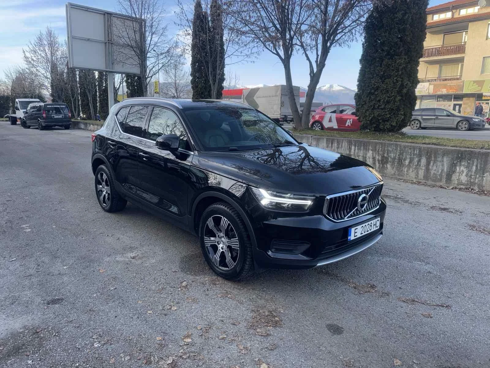 Volvo XC40 2.0D D4, 190кс, ЕВРО 6В. AWD - 4x4, снимка 1