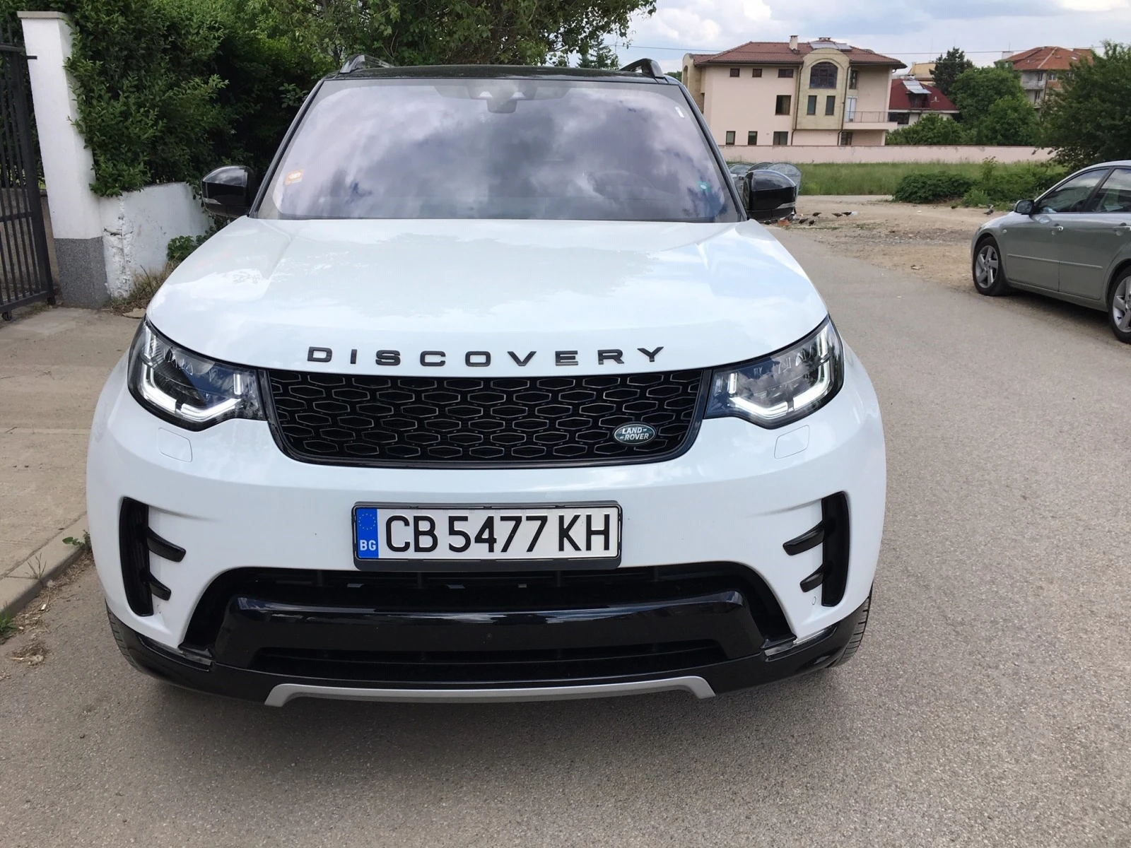 Land Rover Discovery 3.0 TDV6 HSE Luxury Edition - изображение 4