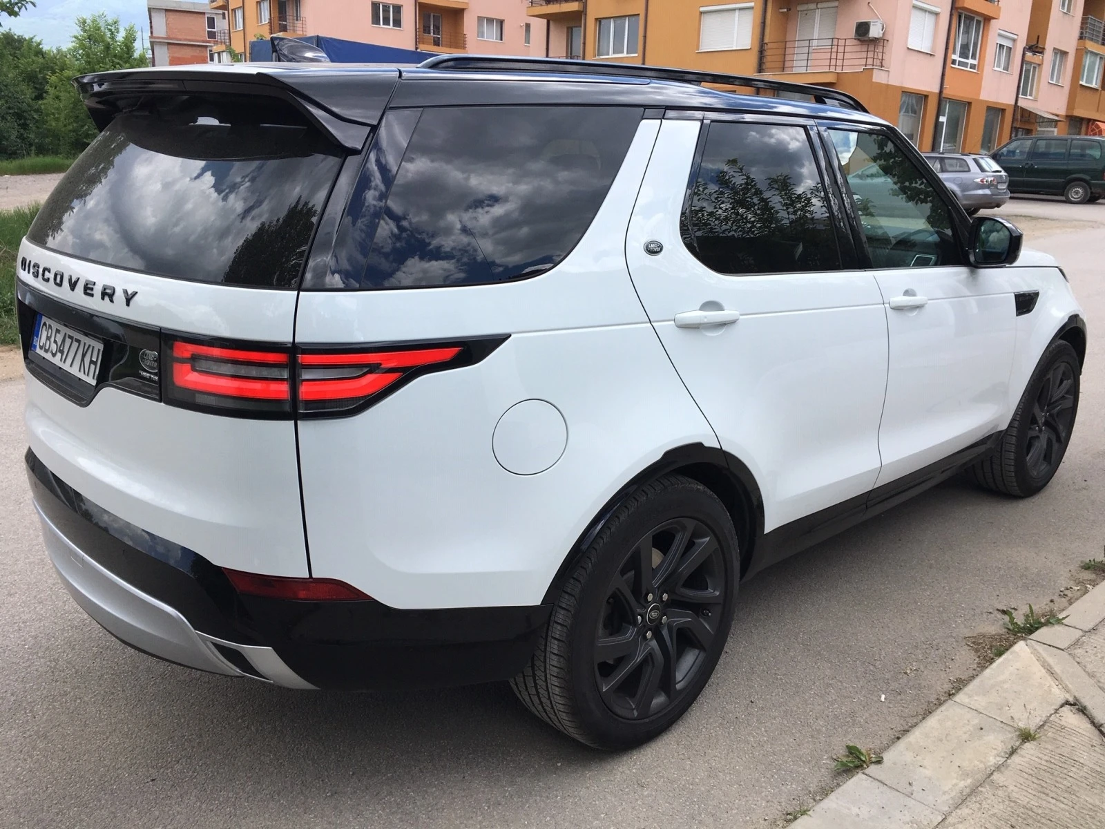 Land Rover Discovery 3.0 TDV6 HSE Luxury Edition - изображение 6