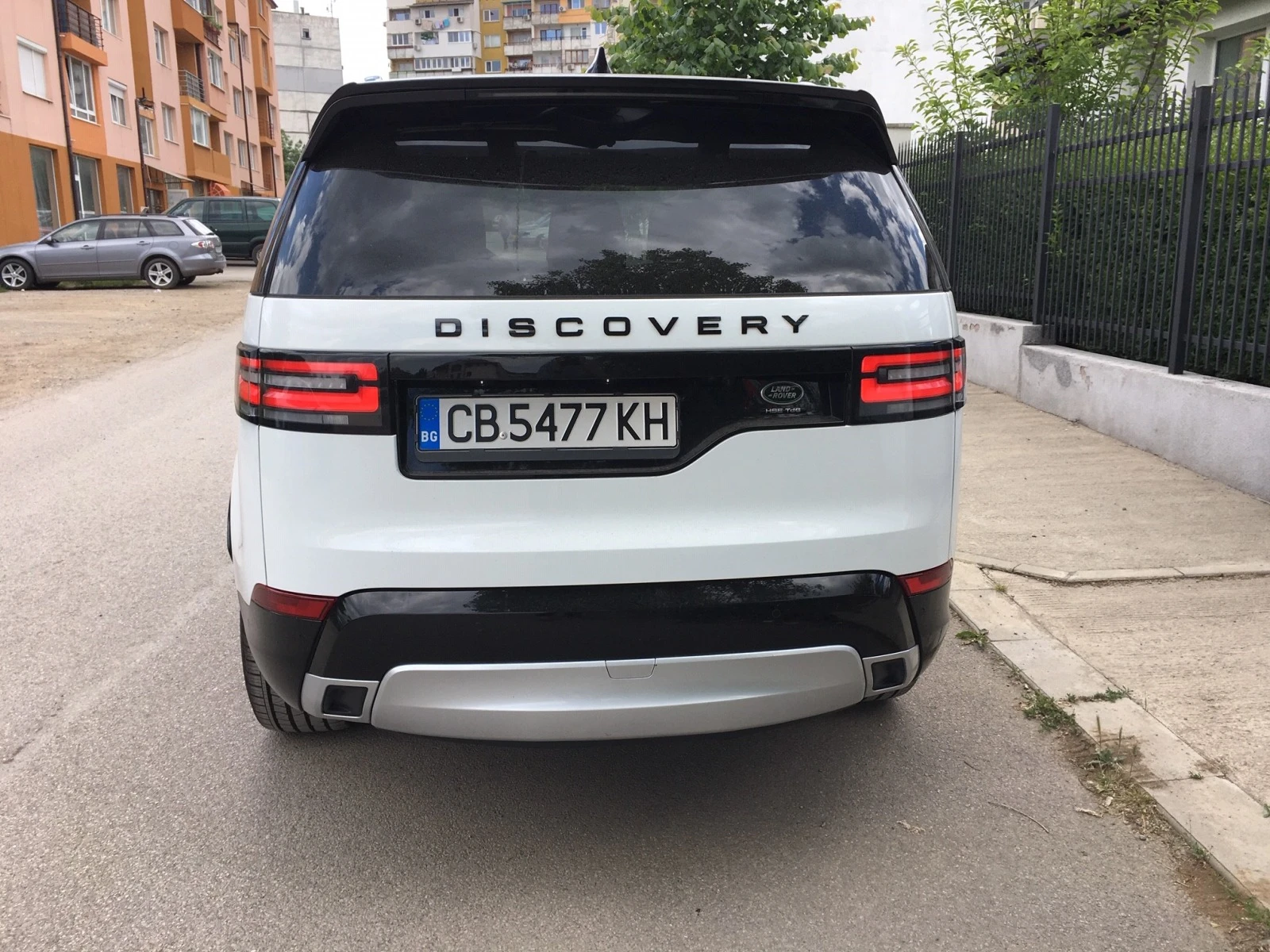 Land Rover Discovery 3.0 TDV6 HSE Luxury Edition - изображение 5