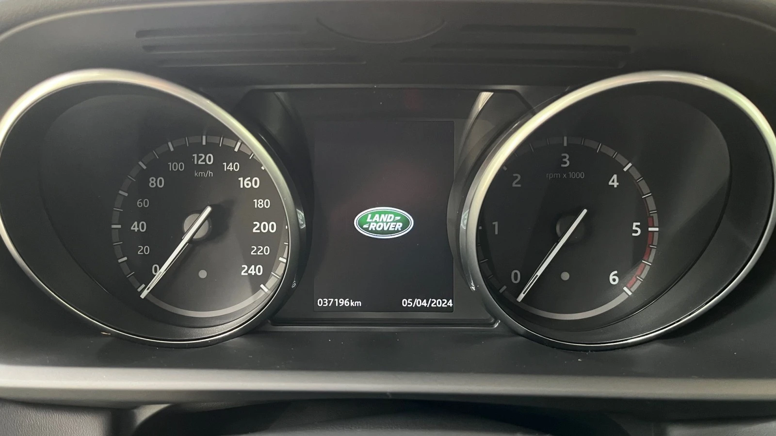 Land Rover Discovery 3.0 TDV6 HSE Luxury Edition - изображение 10