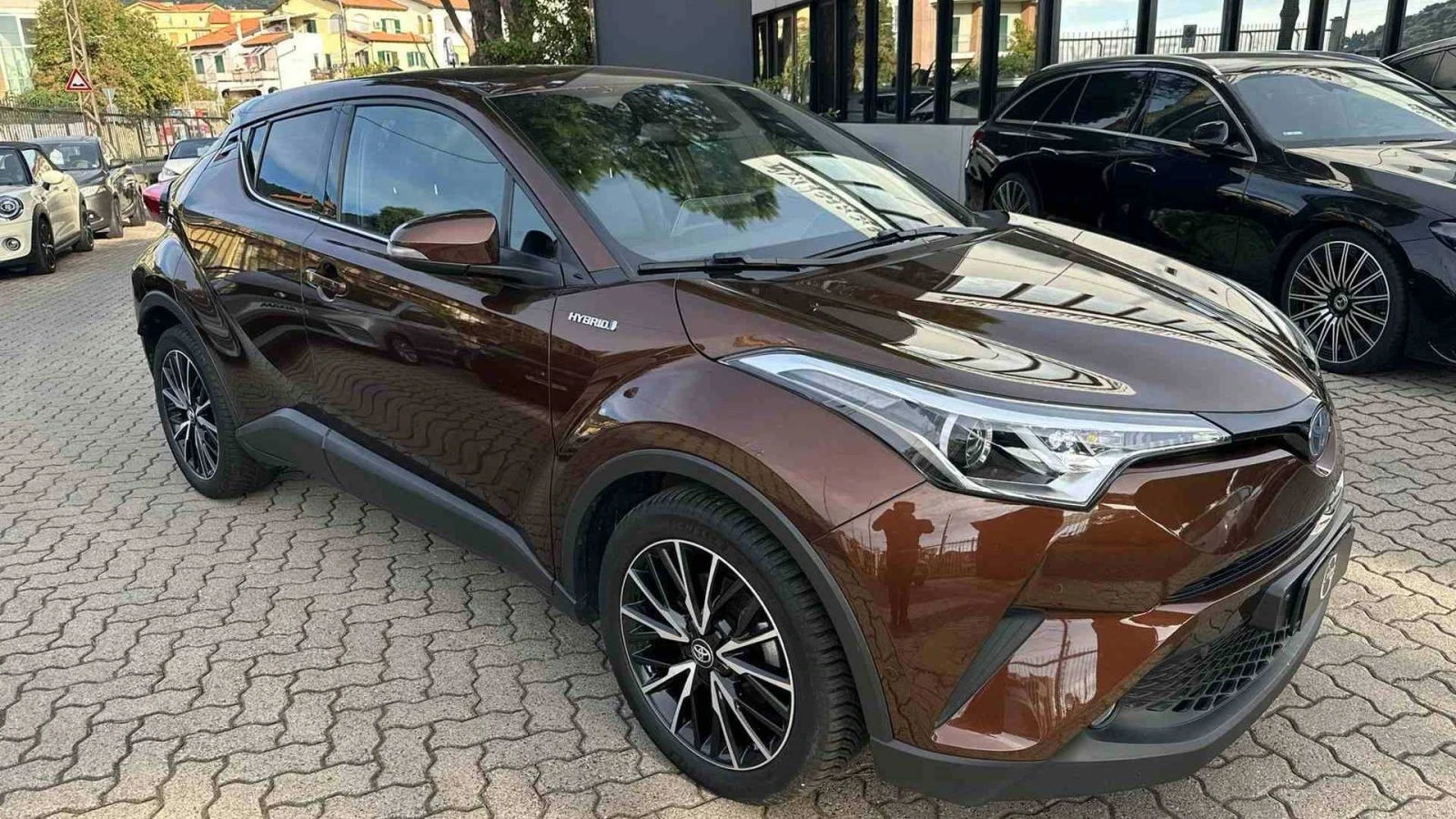 Toyota C-HR 1.8 Hybrid Business/Камера/Подгрев/Кожа/110000км - изображение 2