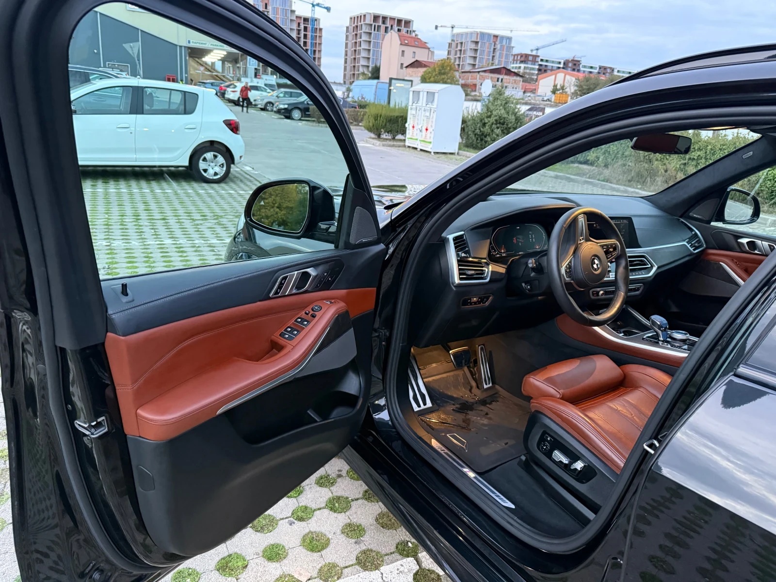 BMW X5 4.0 - изображение 8