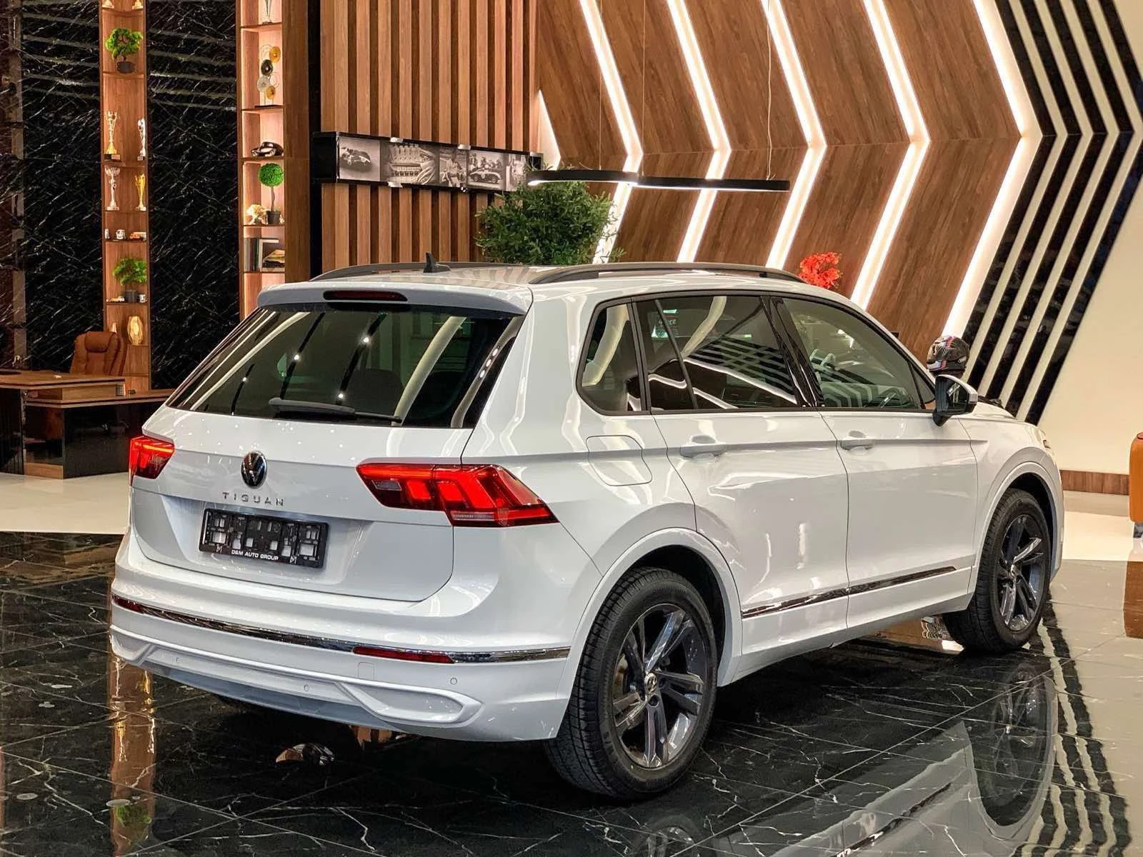 VW Tiguan 2.0 TDI - изображение 3