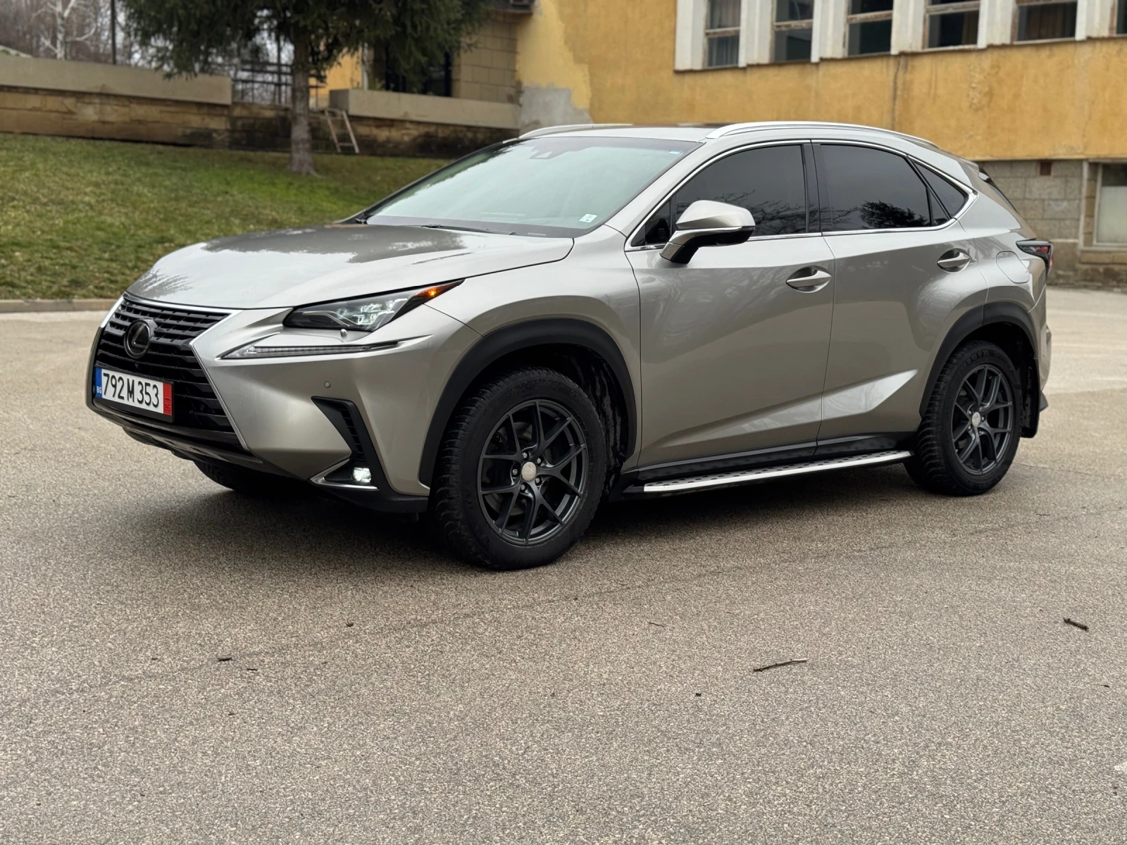 Lexus NX 300 2.0 бензин турбо 4x4 - изображение 7